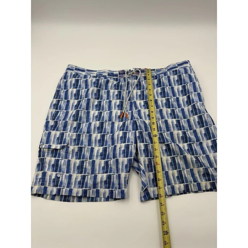 Tommy Bahama Swim Trunks Mens XXL Blue White Geometric Mesh Lined Pocket Board